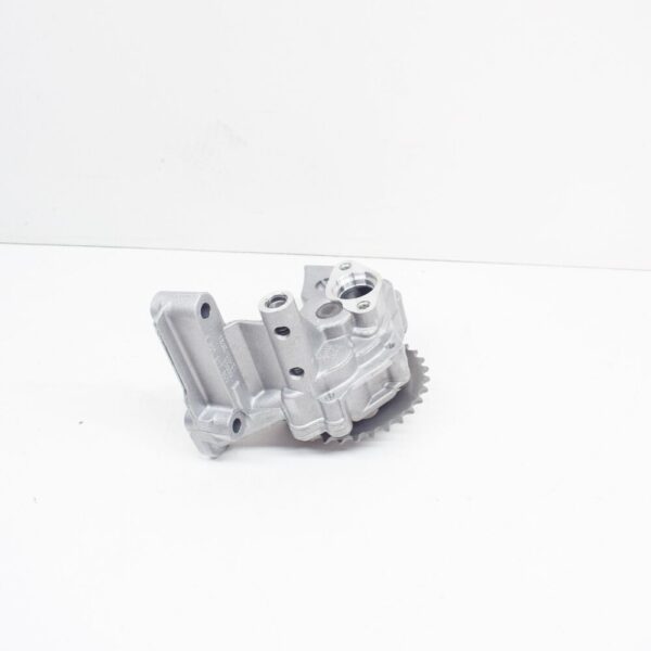 038115105D - Audi A6 C5 Oil Pump 038115105D NEW GENUINE