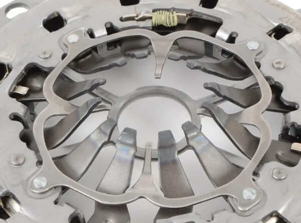 038141117L - NEW AUDI A6 AVANT C6 TRANSMISSION CLUTCH PRESSURE PLATE 038141117L ORIGINAL