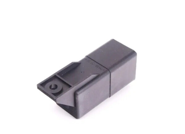 038907281D - NEW AUDI A1 MK1 GLOW CANDLE RELAY 038907281D ORIGINAL