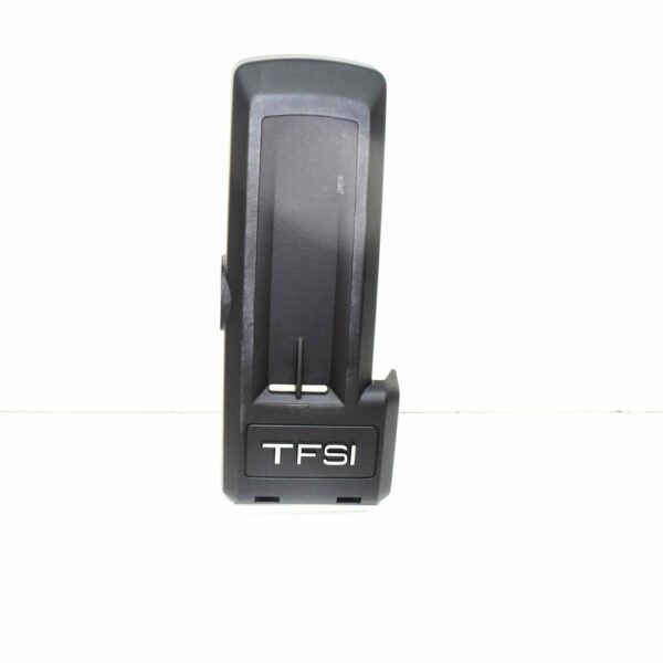 03F103935A - NEW AUDI A3 8P7 ENGINE COVER 1.2 TFSI 77KW PETROL 03F103935A