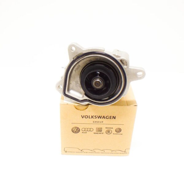 03F121004E - NEW AUDI A1 8X COOLANT PUMP 03F121004E ORIGINAL