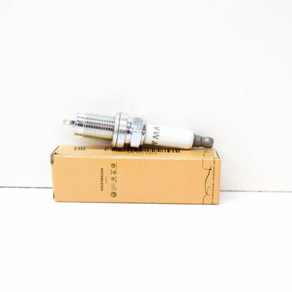 03F905600A - NEW AUDI A1 8X SPARK PLUG LONGLIFE 03F905600A GENUINE