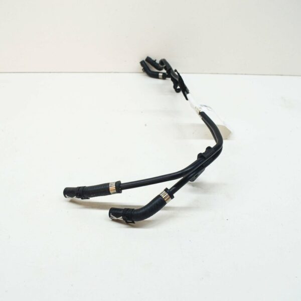 04L121444J - NEW AUDI A3 8V ENGINE COOLANT PIPE 04L121444J ORIGINAL