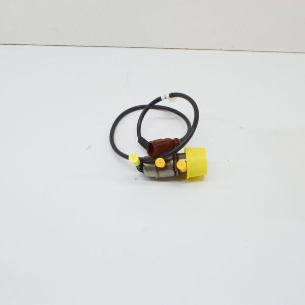 04L131113S - NEW AUDI A4 B9 REDUCTION AGENT INJECTOR 04L131113S ORIGINAL