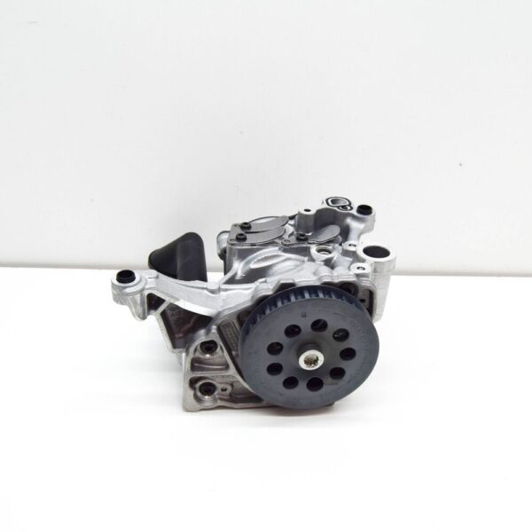 04L145208H - New Audi Q2 GA Oil Pump with Integrated Vacuum Pump 04L145208H Genuine