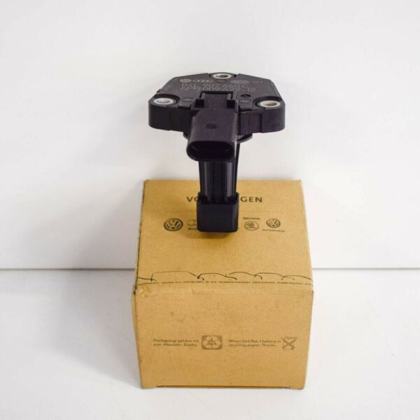 04L907660C - Audi Q3 8U oil level sensor 04L907660C 2017 new original