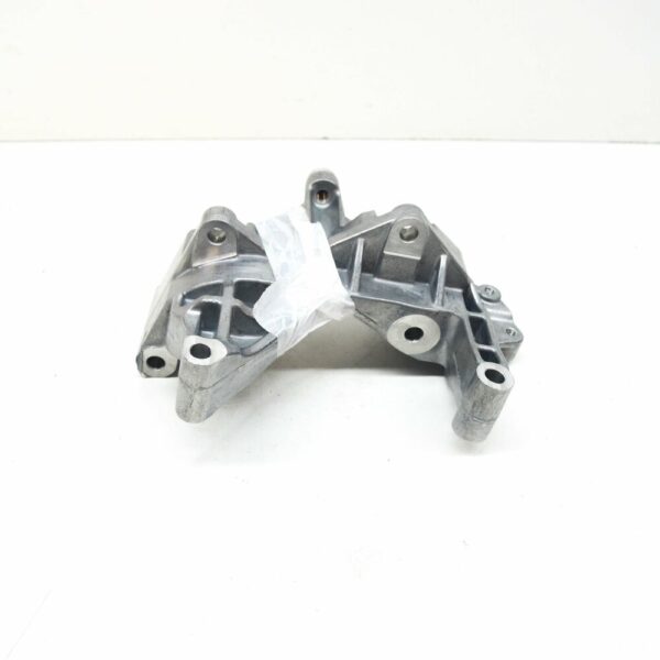 057903143L - NEW AUDI Q7 4M ALTERNATOR BRACKET HOLDER 057903143L