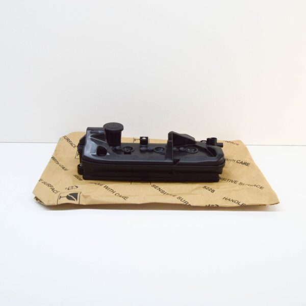 059103470CS - NEW AUDI A4 B9 ENGINE CYLINDER HEAD COVER 059103470CS ORIGINAL