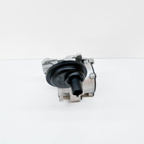 059115103BF - NEW AUDI A4 B8 OIL PUMP WITH INTEGRATED VACUUM PUMP 059115103BF ORIGINAL