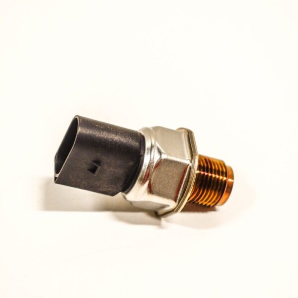 05A906051 - NEW AUDI Q7 4L FUEL RAIL PRESSURE SENSOR 05A906051 2015