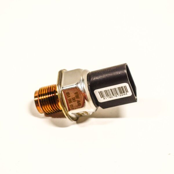 05A906051 - NEW AUDI Q7 4L FUEL RAIL PRESSURE SENSOR 05A906051 2015