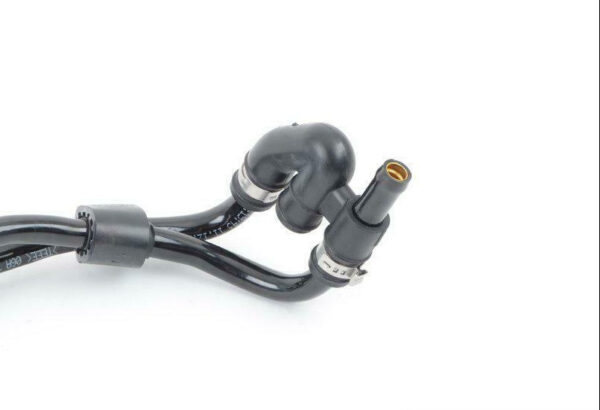 06A133789 - New Audi TT 8N ENGINE AIR INTAKE HOSE 06A133789