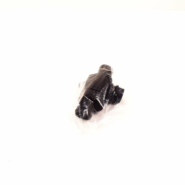 06B103235Q - NEW AUDI A4 B7 BREATHER VALVE 06B103235Q