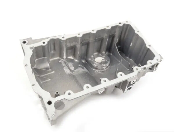 06B103601CG - NEW AUDI A4 AVANT B7 ENGINE OIL SUMP 06B103601CG ORIGINAL