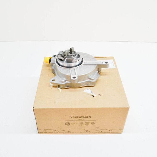 06D145100H - NEW AUDI TT 8J9 VACUUM PUMP 06D145100H 2.0 TFSI 155KW ORIGINAL