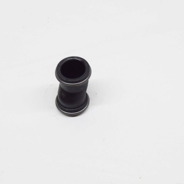 06E103213 - NEW AUDI A4 B8 ENGINE VENT BREATHER TUBE 06E103213 OEM