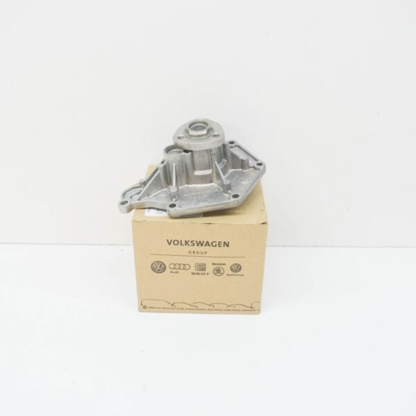 06E121018D - AUDI A6 C6 ENGINE WATER PUMP 06E121018D NEW GENUINE