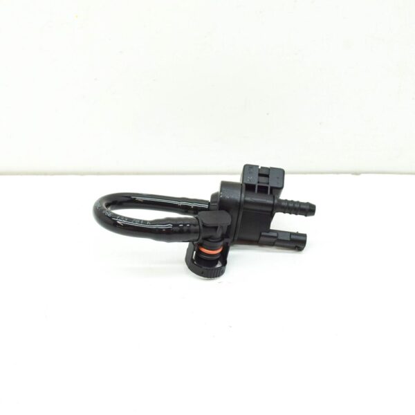 06E133781K - NEW AUDI A4 B8 CONNECTING TUBE WITH AKF VALVE 06E133781K ORIGINAL