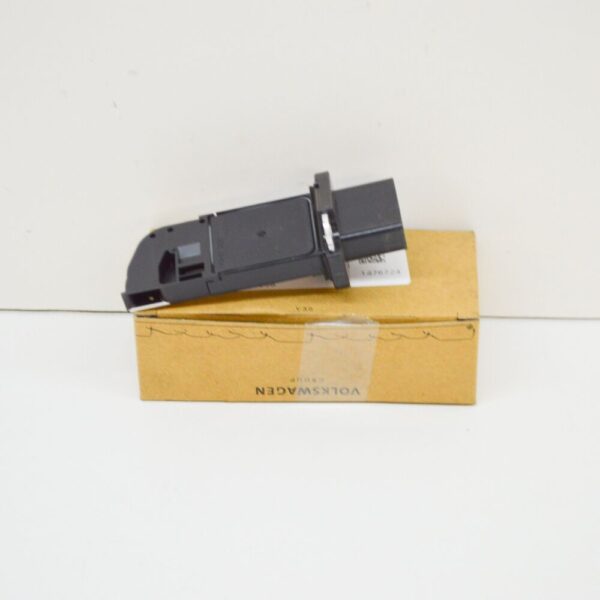 06F906461A - NEW AUDI A4 B7 AIR MASS METER SENSOR 06F906461A