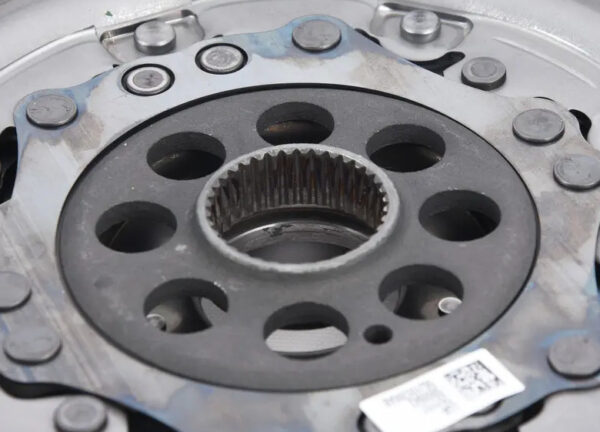06J105266AE - NEW AUDI A3 8P DOUBLE GROUND FLYWHEEL 06J105266AE ORIGINAL