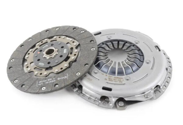 06J141015J - NEW VW CLUTCH PLATE AND PRESSURE PLATE SEE WORKSHOP MANUAL 06J141015J 08-12