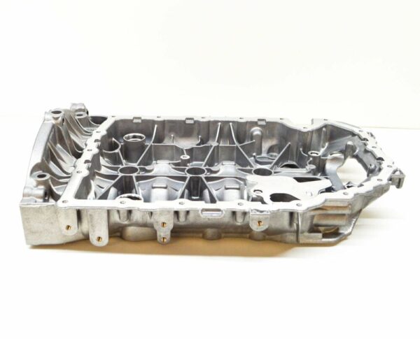 06K103603CQ - NEW AUDI A3 8V ENGINE UPPER OIL PAN SUMP 06K103603CQ ORIGINAL