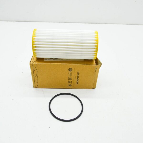 06L115562B - NEW AUDI A3 8V7 OIL FILTER 06L115562B ORIGINAL