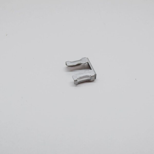 06L906037 - AUDI A1 MK1 Fuel Injector Retaining Clip 06L906037 NEW GENUINE