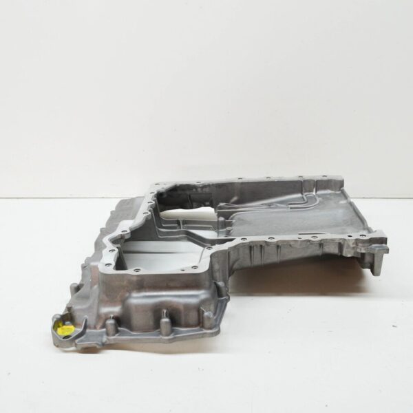 06M103603AG - AUDI A4 B9 ENGINE OIL PAN TOP 06M103603AG NEW GENUINE