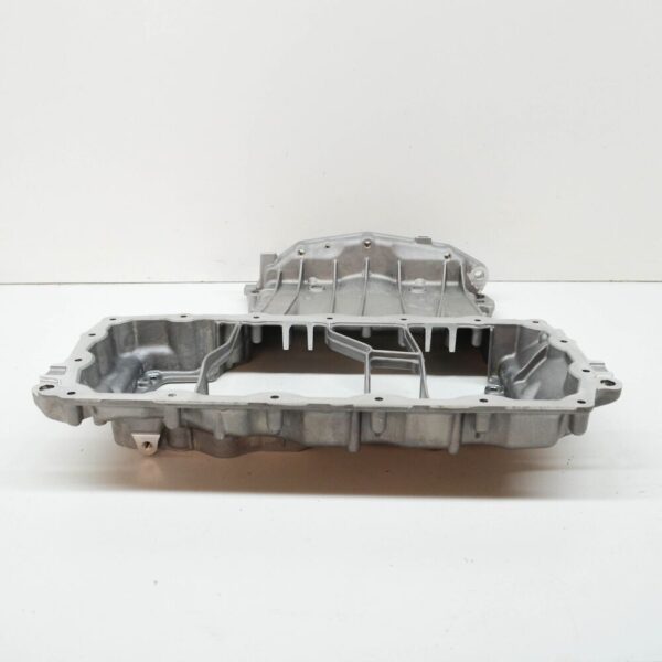 06M103603AG - AUDI A4 B9 ENGINE OIL PAN TOP 06M103603AG NEW GENUINE