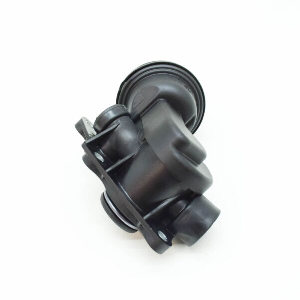 06M121678H - NEW AUDI A4 B9 ENGINE COOLANT THERMOSTAT 06M121678H 2016 ORIGINAL