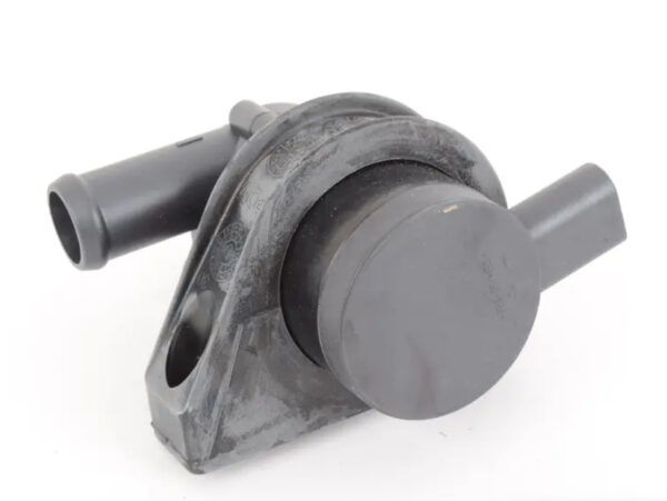 078121601B - NEW AUDI A4 B6 ADDITIONAL COOLANT WATER PUMP 078121601B ORIGINAL