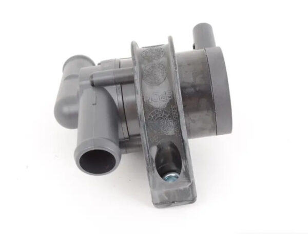 078121601B - NEW AUDI A4 B6 ADDITIONAL COOLANT WATER PUMP 078121601B ORIGINAL