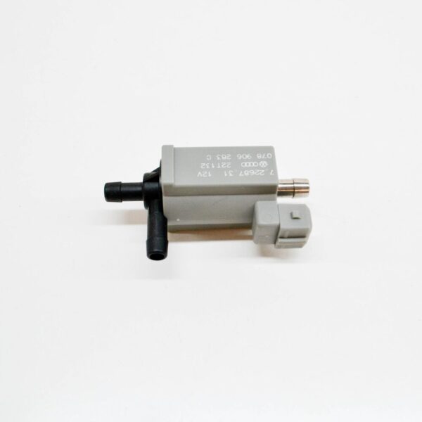 078906283C - NEW AUDI A3 8L SOLENOID VALVE 078906283A