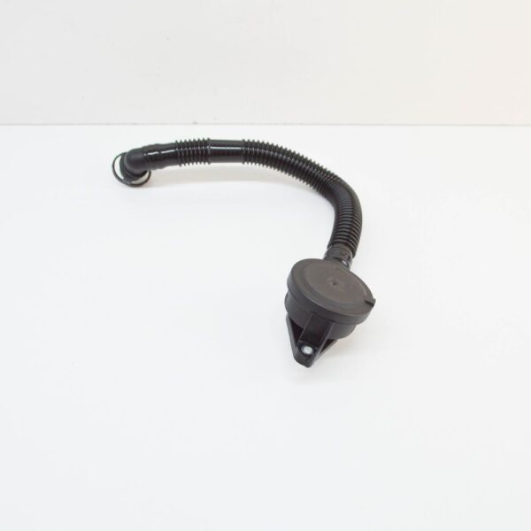 079103210E - NEW AUDI RS4 B8 RIGHT ENGINE CRANKCASE VENT VALVE 079103210E ORIGINAL