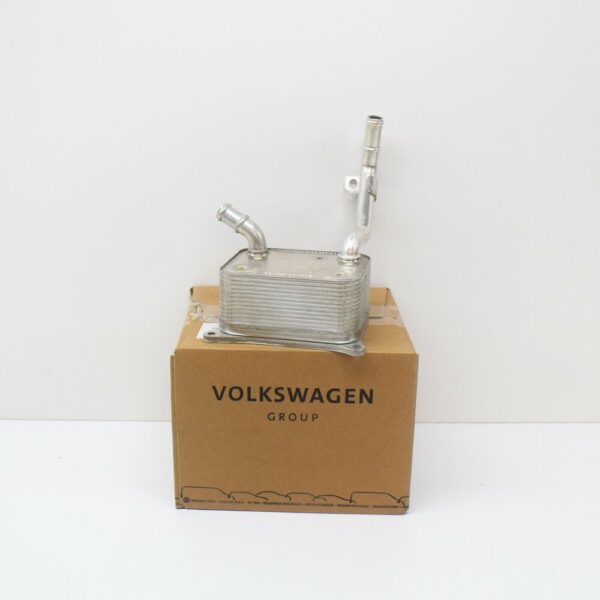 079117021M - NEW AUDI A4 8E B6 ENGINE OIL COOLER 079117021M ORIGINAL