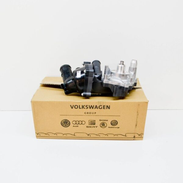 079121013T - NEW AUDI A8 4H D4 WATER PUMP ASSEMBLY 079121013T ORIGINAL