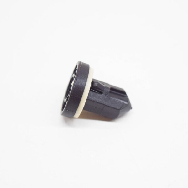 4G0827310 - Audi A6 C7 Rear License Plate Bracket Nut Clip 4G0827310 NEW GENUINE