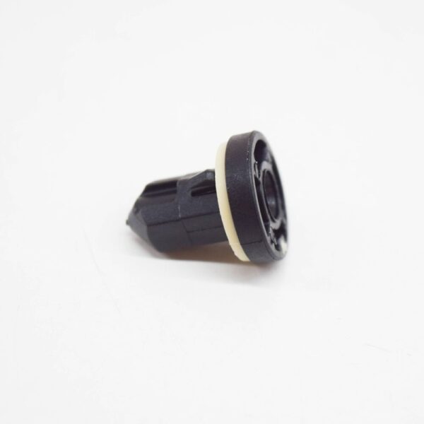 4G0827310 - Audi A6 C7 Rear License Plate Bracket Nut Clip 4G0827310 NEW GENUINE