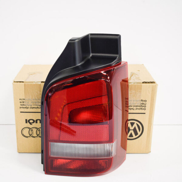 7E5945096F - Volkswagen Transporter T5 Rear Right Taillight 7E5945096F 2014 NEW GENUINE
