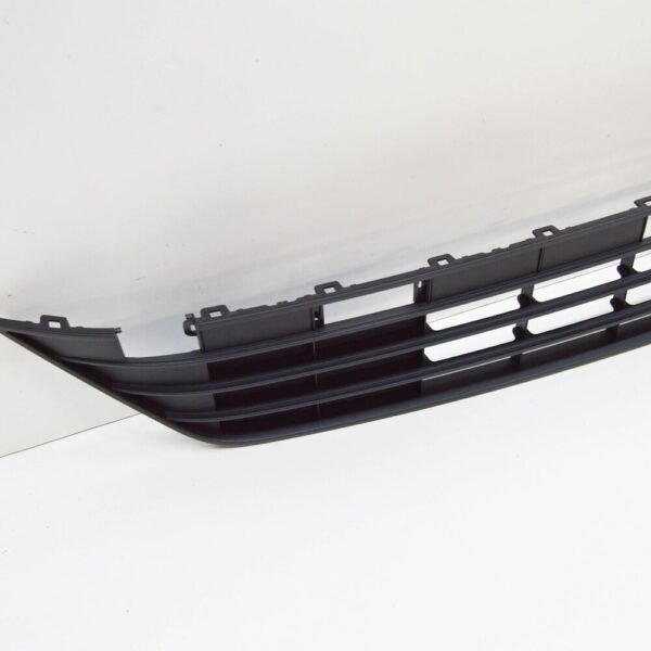 7P6853677B9B9 - NEW VW TOUAREG 7P FRONT LOWER CENTER BUMPER GRILLE 7P6853677B9B9 ORIGINAL