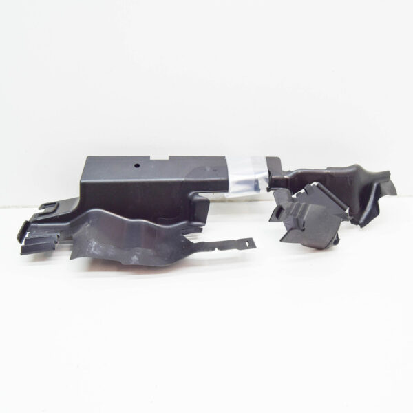 8V0121283J - AUDI A3 8V RADIATOR FAN LEFT AIR GUIDE 8V0121283J NEW GENUINE
