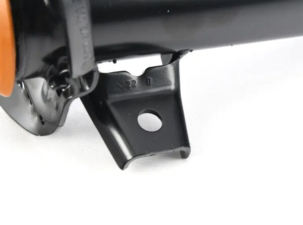 8V0413031Q - NEW AUDI RS3 FRONT GAS SHOCK STEAMER 8V0413031Q ORIGINAL