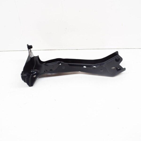 8V0821136B - Audi A3 Sportback 8V fender holder front right 8V0821136B NEW ORIGINAL