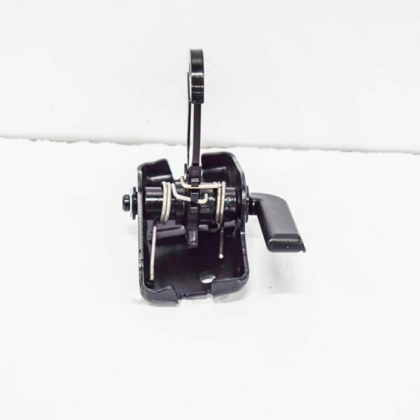 8V0823480A - NEW AUDI A3 8V HOOD RELEASE LEVER HOOK 8V0823480A ORIGINAL