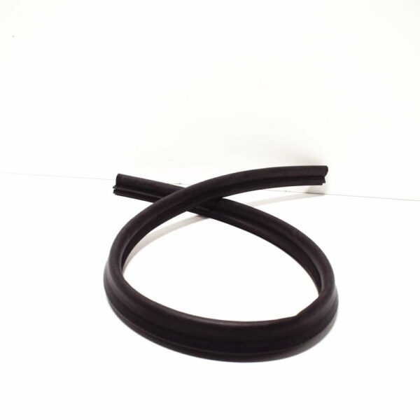 8V0823723 - NEW AUDI A3 CONVERTIBLE 8V BONNET RUBBER SEAL 8V0823723 2017
