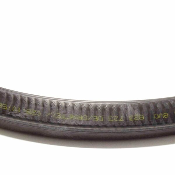 8V0823723 - NEW AUDI A3 CONVERTIBLE 8V BONNET RUBBER SEAL 8V0823723 2017