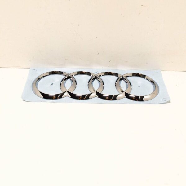 8V08537422ZZ - NEW AUDI TT 8S FRONT BONNET EMBLEM BADGE 8V08537422ZZ