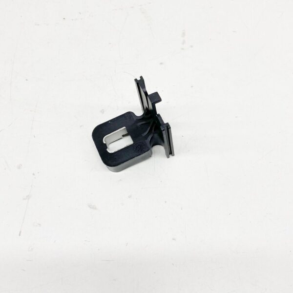 8V0941453 - NEW AUDI A3 8V HEADLIGHT REAR OUTER BRACKET 8V0941453 ORIGINAL
