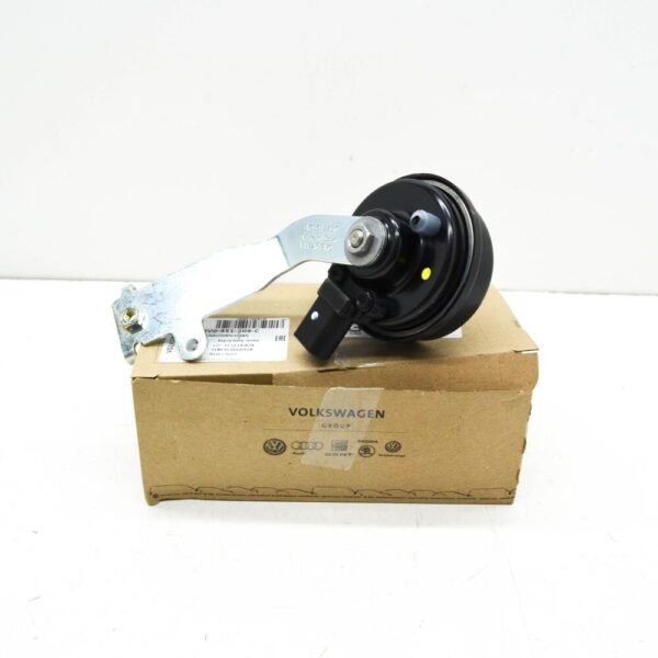 8V0951209C - NEW AUDI A3 8V LEFT SIDE HIGH TONE SIGNAL HORN 8V0951209C